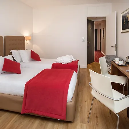 Otel De France 3*