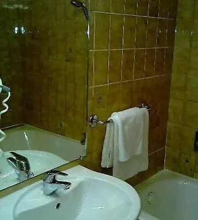 Otel De France 3*